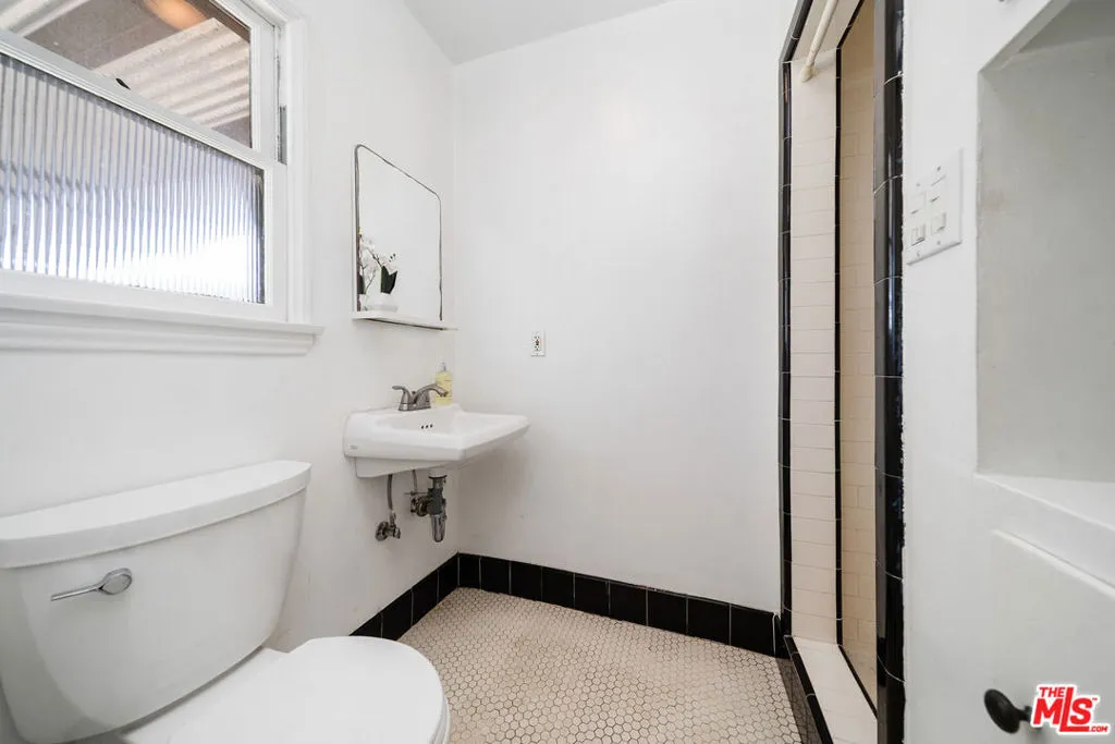 3000 Finch Street, Los Angeles, California 90039 home-pic-23